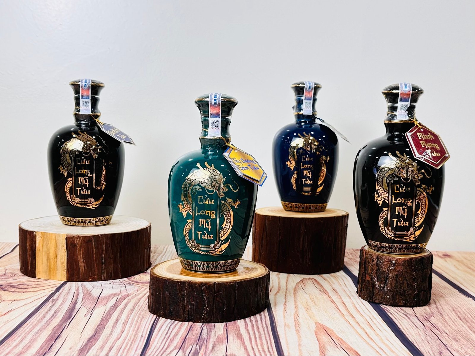 TẠI SAO RƯỢU LUÔN ĐƯỢC DÙNG TRONG LỄ CÚNG GIA TIÊN?